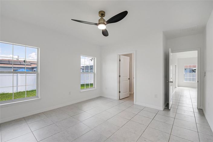 Image No.27-4 Bed House for sale