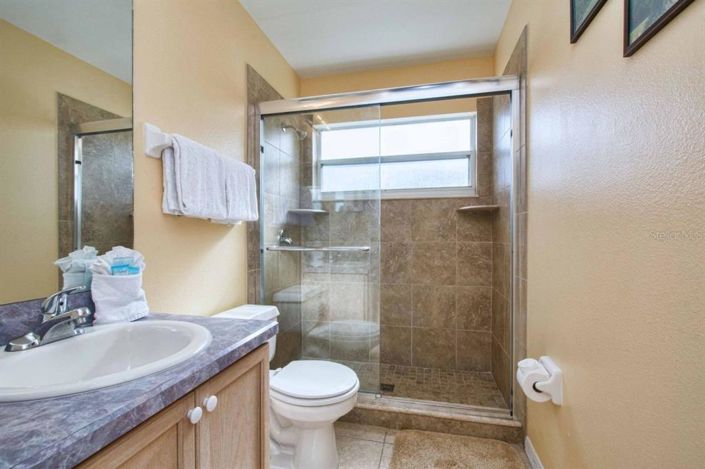 Image No.6-4 Bed House for sale