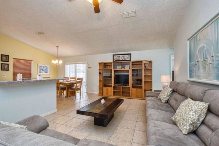 Image No.9-4 Bed House for sale