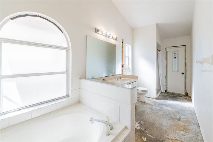 Image No.20-3 Bed House for sale