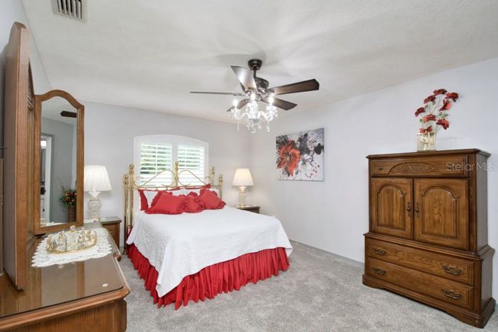 Image No.19-4 Bed House for sale