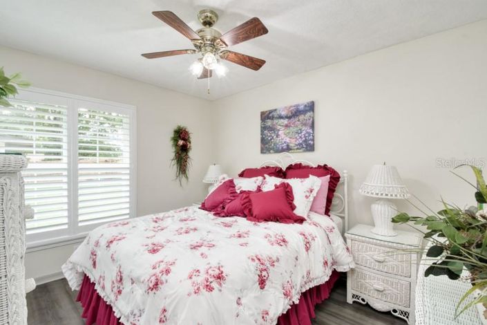 Image No.26-4 Bed House for sale