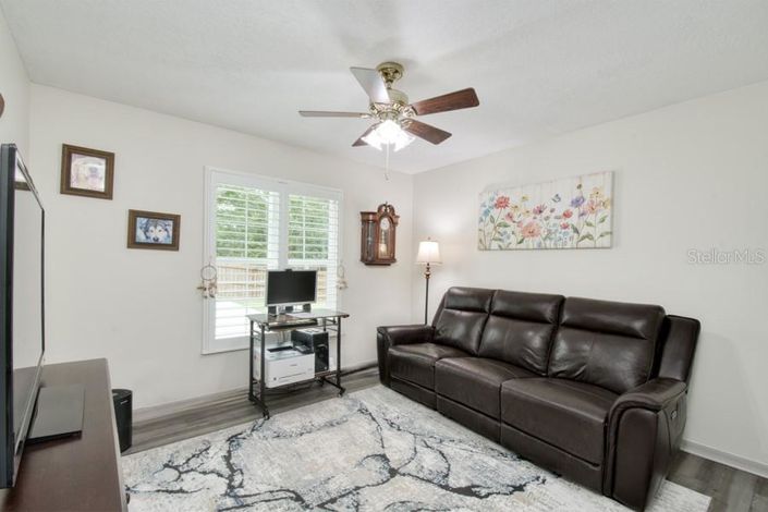 Image No.27-4 Bed House for sale