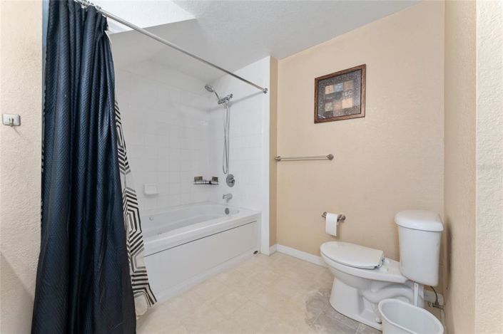 Image No.21-3 Bed Townhouse for sale
