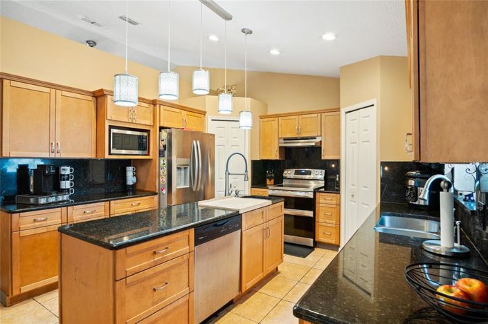 Image No.4-4 Bed House for sale