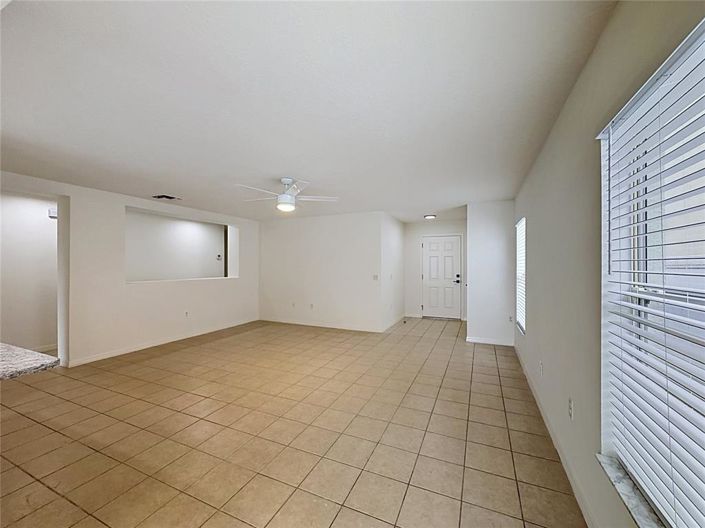 Image No.10-3 Bed House for sale