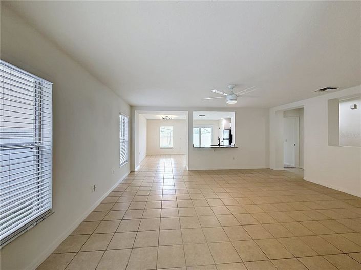 Image No.11-3 Bed House for sale