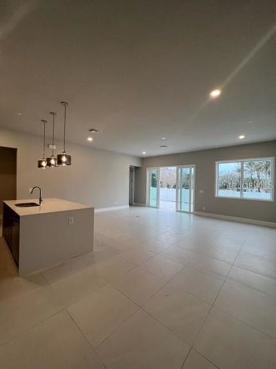 Image No.2-4 Bed Apartment for sale