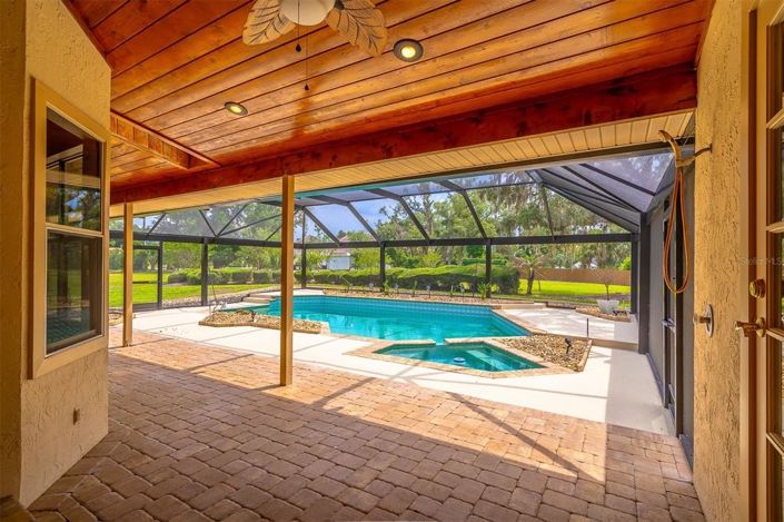 Image No.29-4 Bed House for sale
