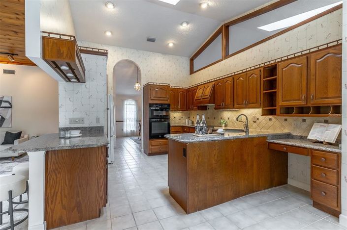 Image No.4-4 Bed House for sale