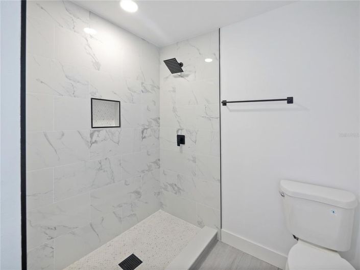 Image No.16-4 Bed House for sale