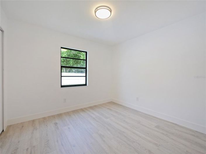 Image No.21-4 Bed House for sale