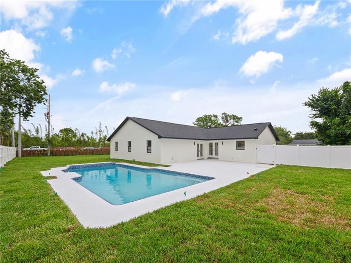 Image No.24-4 Bed House for sale