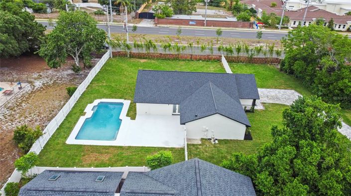 Image No.26-4 Bed House for sale