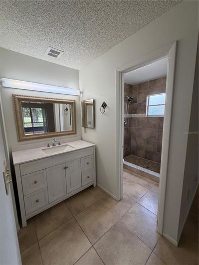 Image No.18-3 Bed House for sale