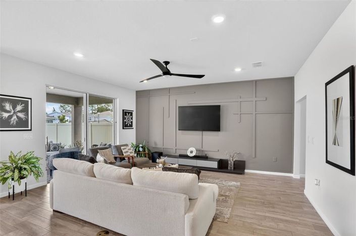 Image No.5-5 Bed House for sale