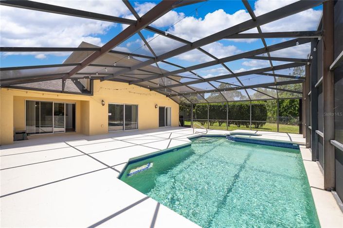 Image No.28-5 Bed House for sale