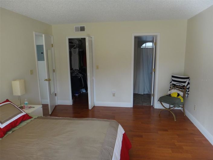 Image No.10-3 Bed Apartment for sale