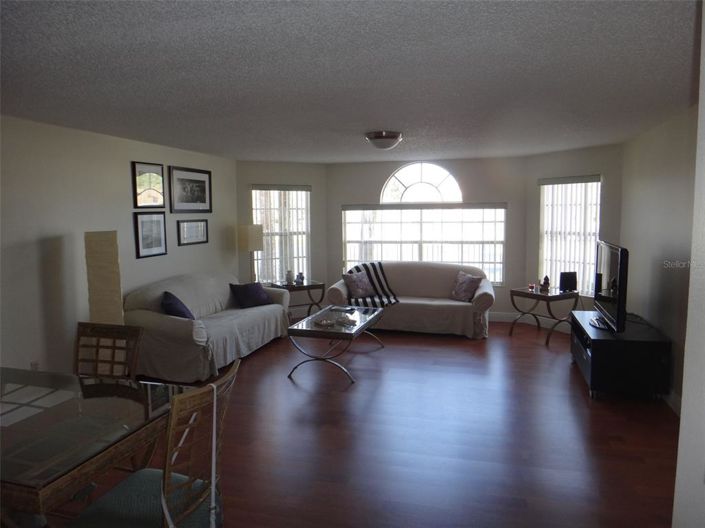 Image No.8-3 Bed Apartment for sale