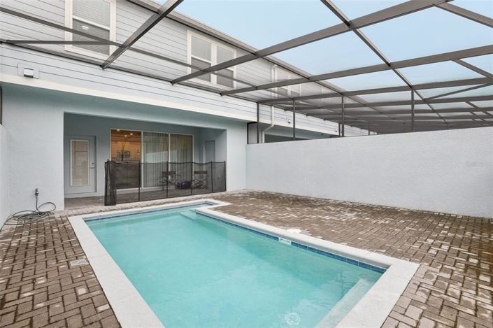 Image No.2-5 Bed Townhouse for sale