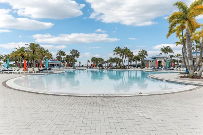 Image No.36-5 Bed Townhouse for sale