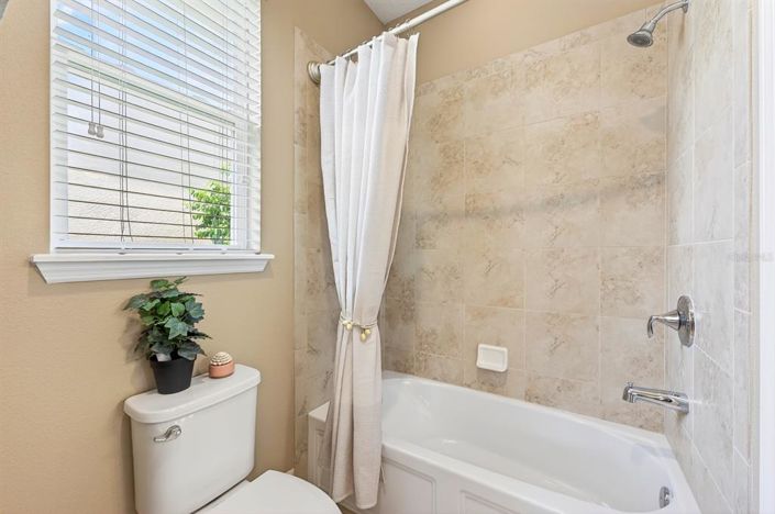 Image No.40-4 Bed House for sale