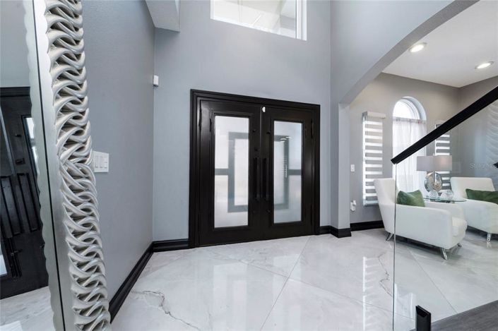 Image No.2-4 Bed House for sale