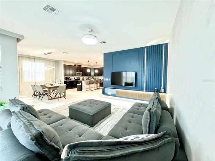 Image No.14-6 Bed House for sale