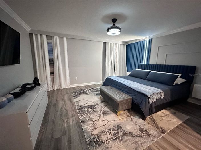 Image No.17-6 Bed House for sale