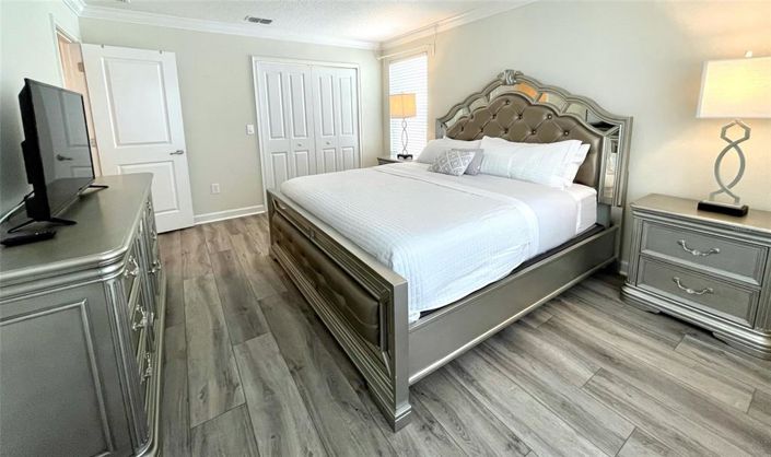 Image No.20-6 Bed House for sale