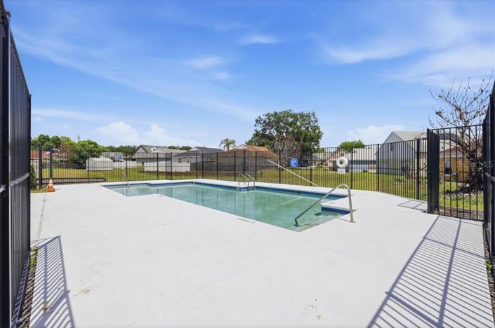 Image No.17-3 Bed House for sale