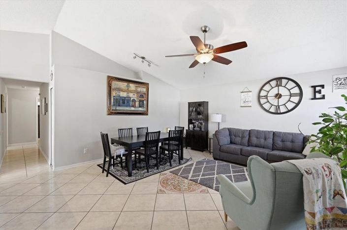 Image No.3-3 Bed House for sale
