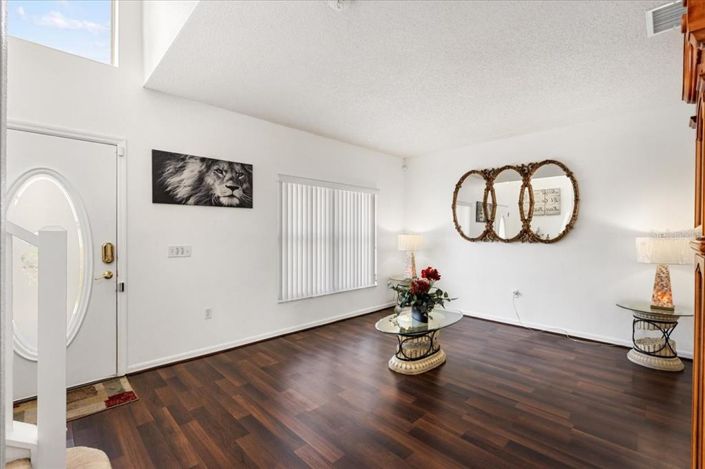 Image No.7-4 Bed House for sale