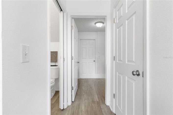 Image No.17-6 Bed House for sale