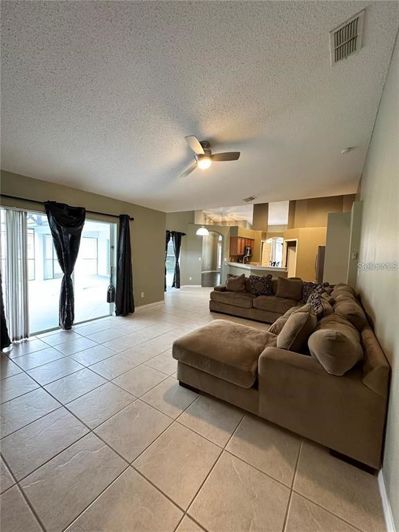 Image No.11-5 Bed House for sale