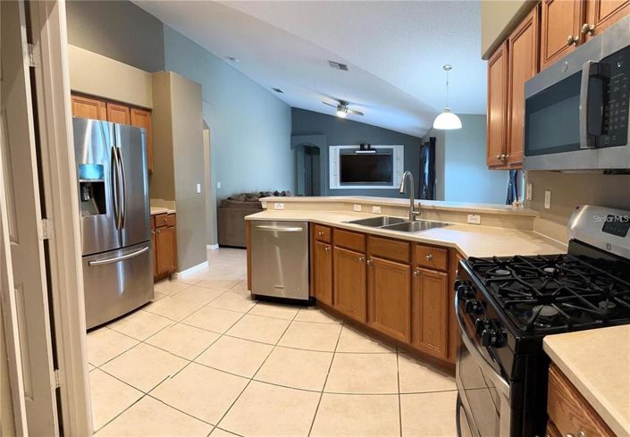 Image No.2-5 Bed House for sale
