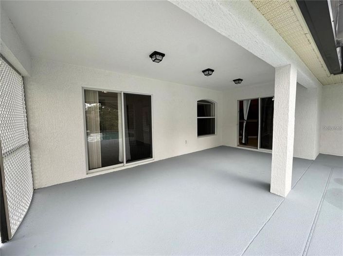 Image No.20-5 Bed House for sale