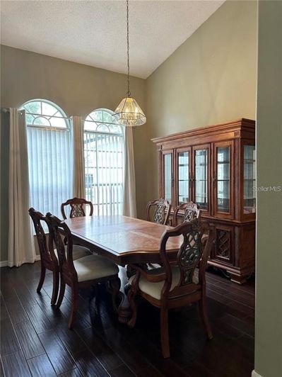 Image No.5-5 Bed House for sale