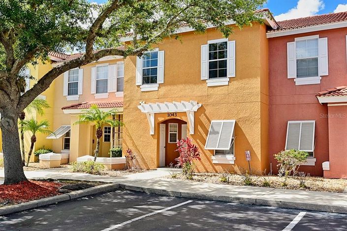 Image No.27-3 Bed Townhouse for sale