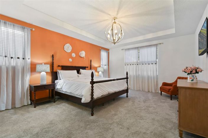 Image No.18-7 Bed House for sale