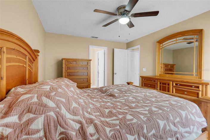 Image No.17-3 Bed House for sale
