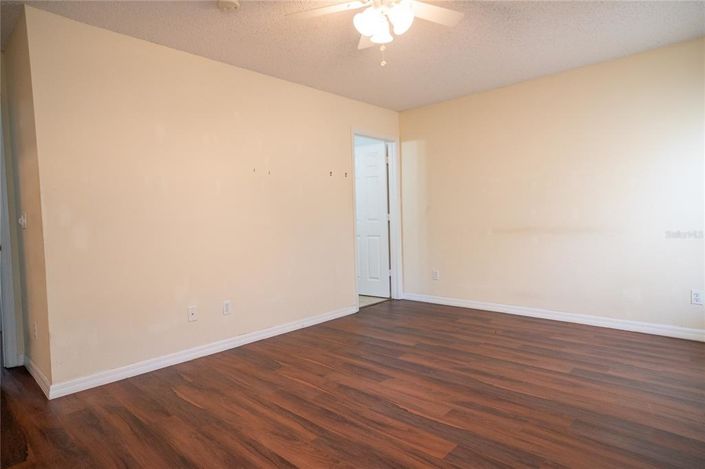 Image No.41-3 Bed House for sale