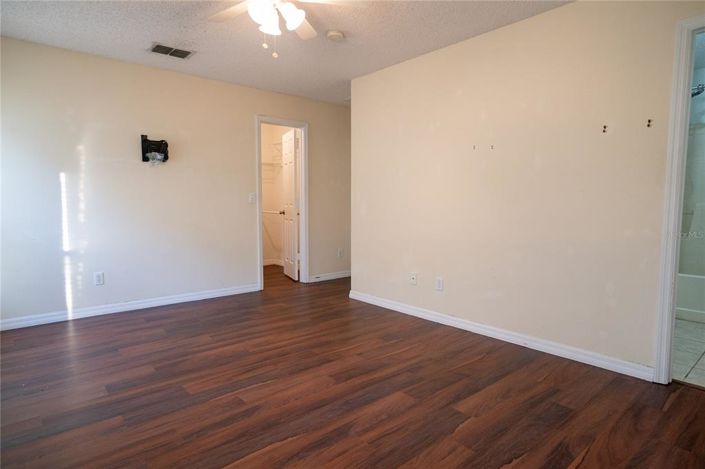 Image No.42-3 Bed House for sale