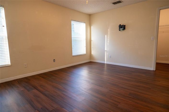 Image No.43-3 Bed House for sale