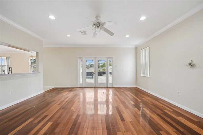 Image No.8-4 Bed House for sale