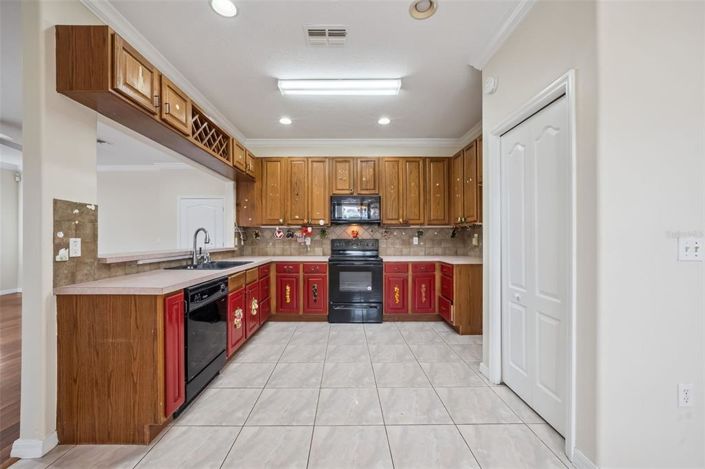 Image No.9-4 Bed House for sale
