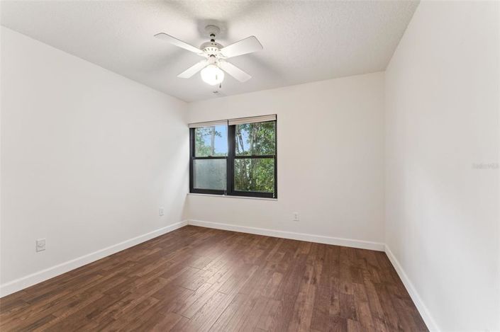 Image No.26-3 Bed House for sale
