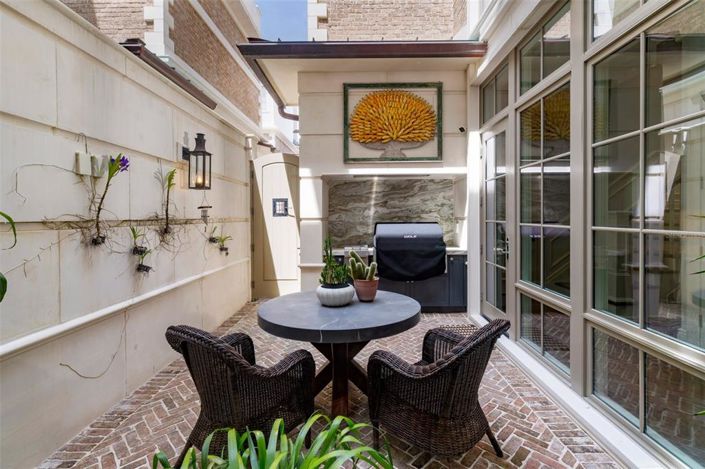 Image No.27-3 Bed Townhouse for sale