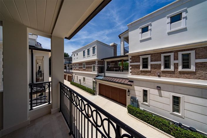 Image No.42-3 Bed Townhouse for sale
