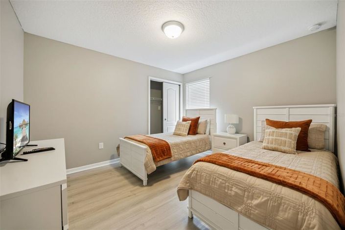 Image No.22-8 Bed House for sale